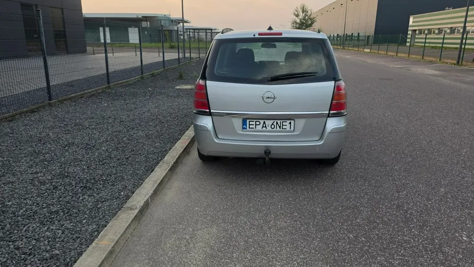 OPEL Zafira -