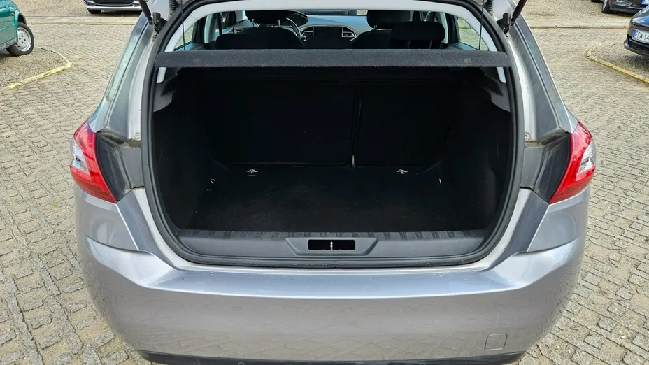 PEUGEOT 308 -