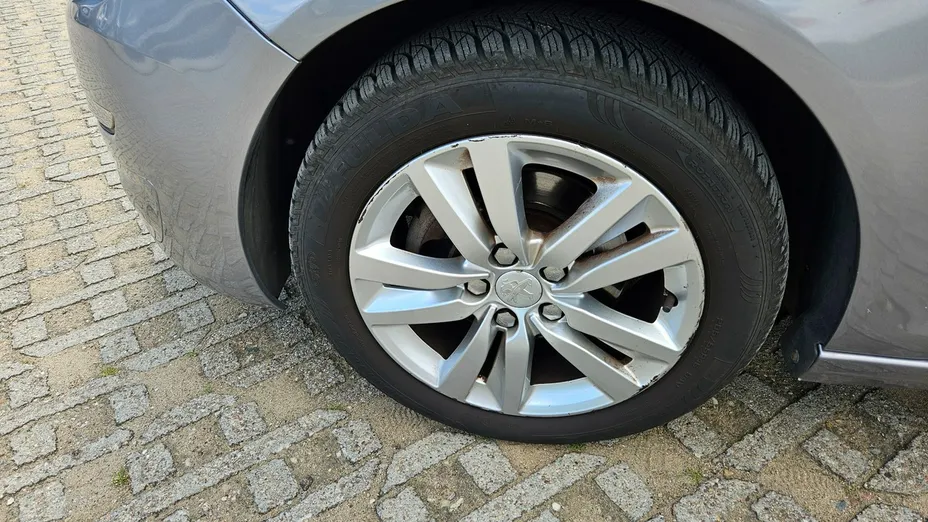 PEUGEOT 308 -