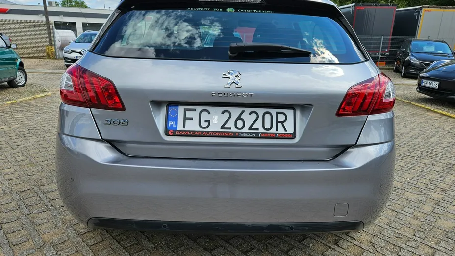 PEUGEOT 308 -