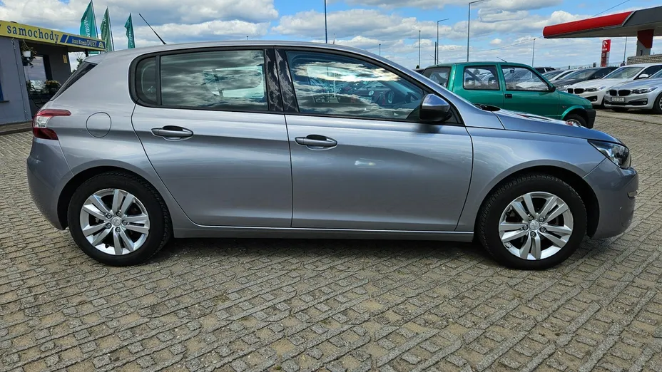 PEUGEOT 308 -