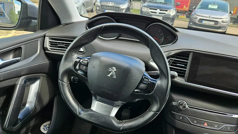 PEUGEOT 308 -