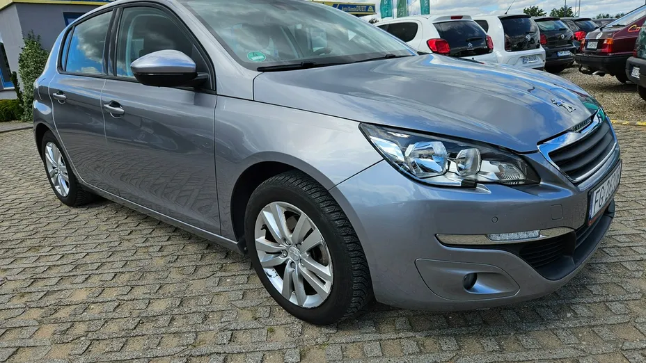 PEUGEOT 308 -