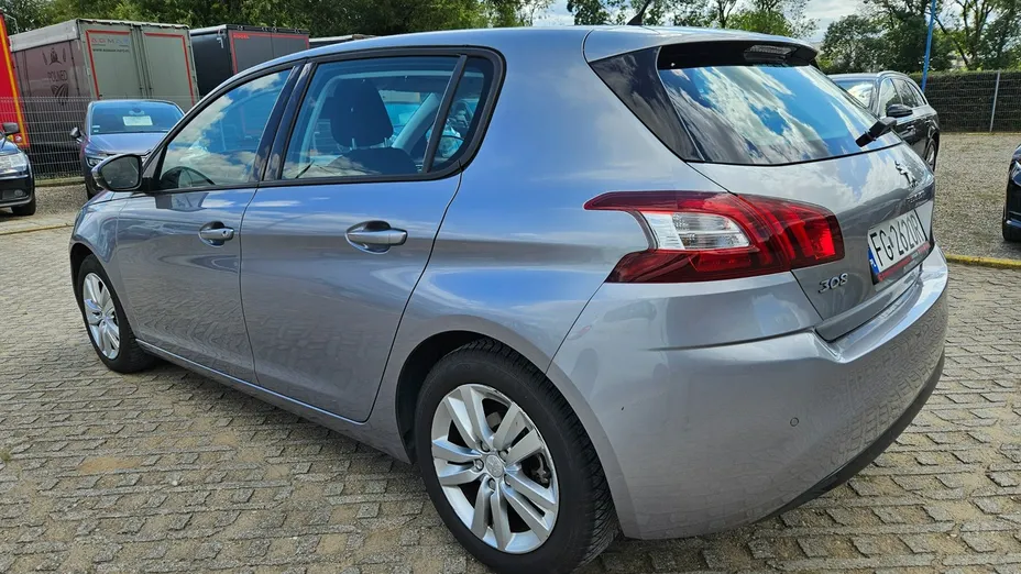 PEUGEOT 308 -