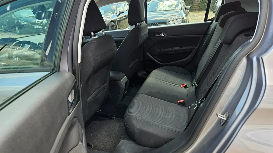 PEUGEOT 308 -