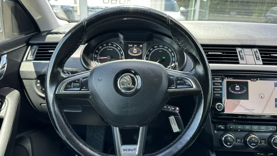 SKODA Octavia -