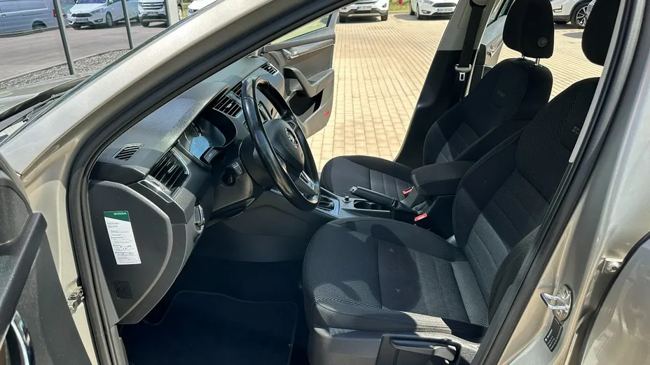 SKODA Octavia -