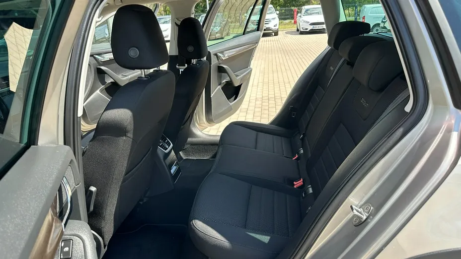 SKODA Octavia -