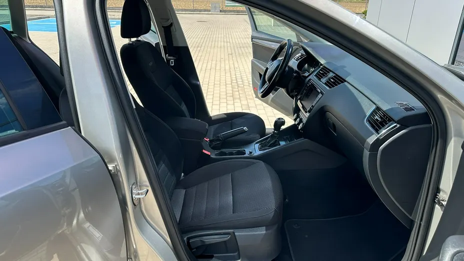 SKODA Octavia -
