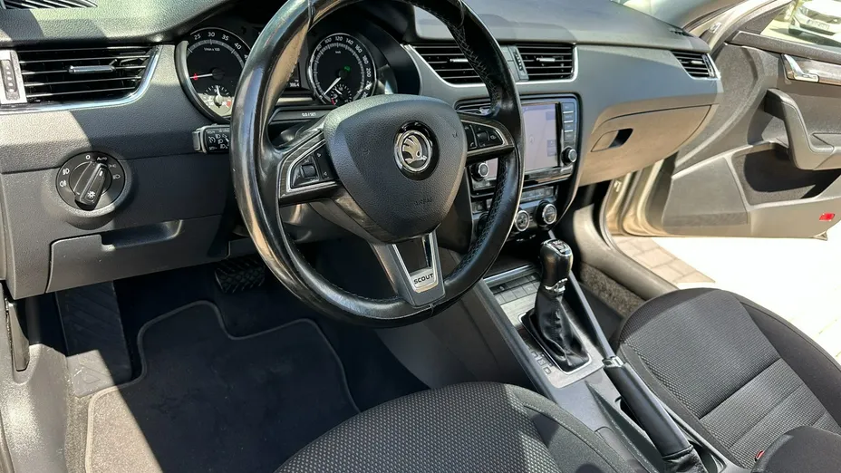 SKODA Octavia -