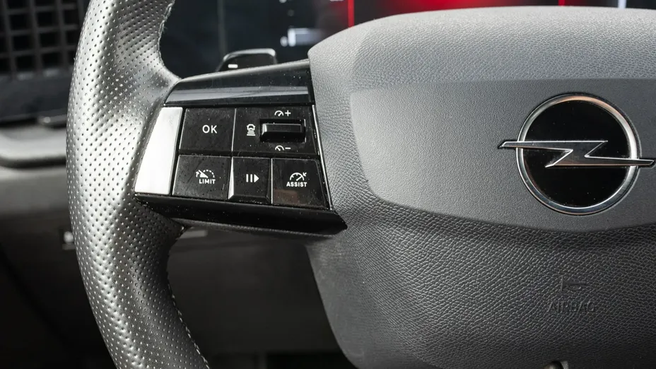 OPEL Astra -