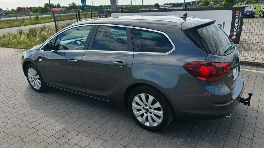 OPEL Astra -