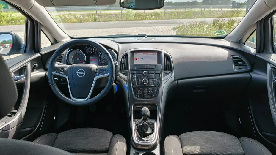 OPEL Astra -