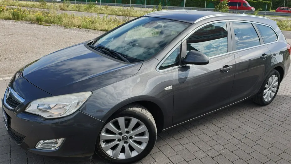 OPEL Astra -