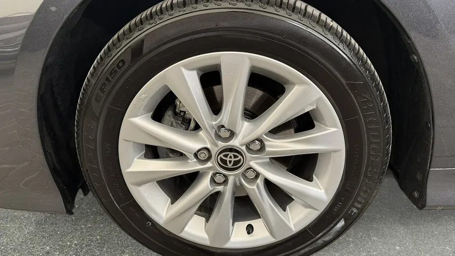 TOYOTA Corolla -