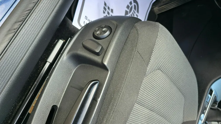 VOLKSWAGEN Passat -
