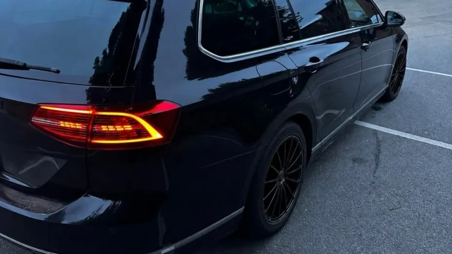 VOLKSWAGEN Passat -