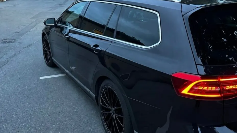 VOLKSWAGEN Passat -