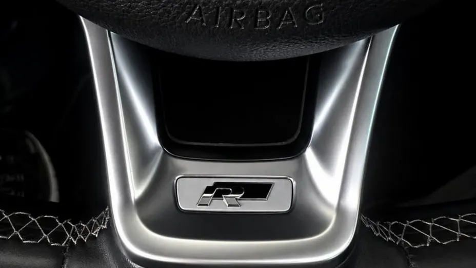 VOLKSWAGEN Passat -