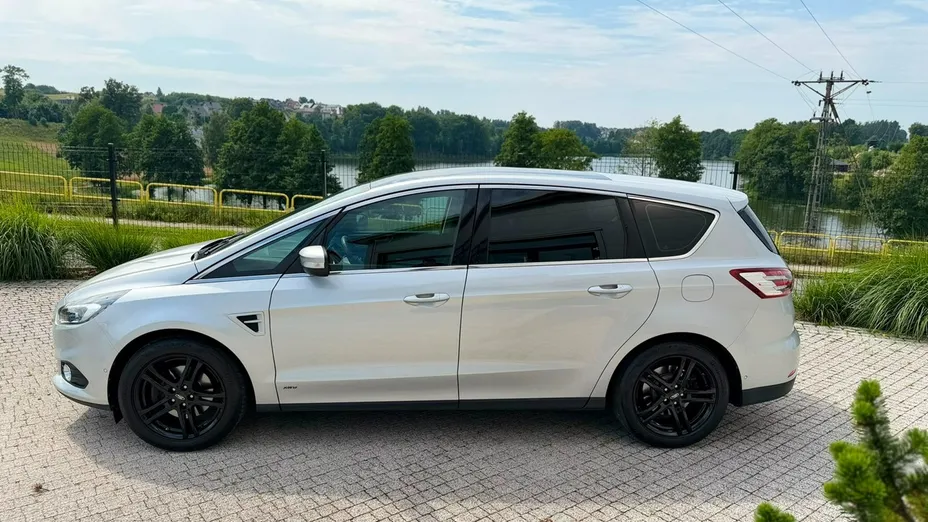 FORD S-MAX -