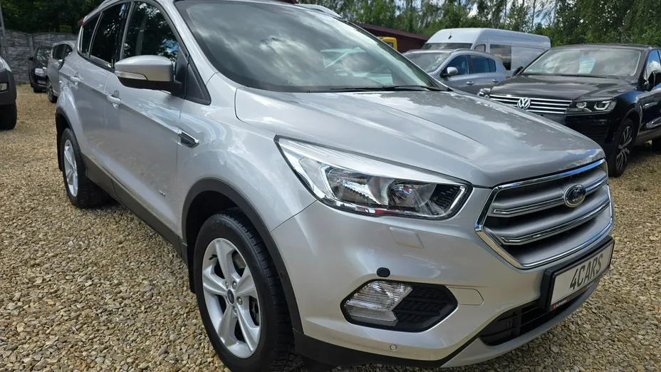 FORD Kuga -