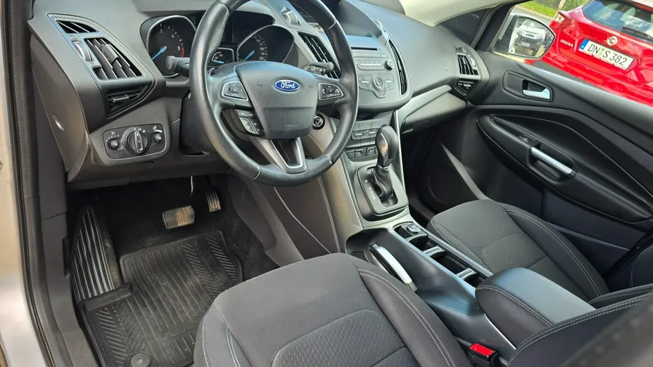 FORD Kuga -