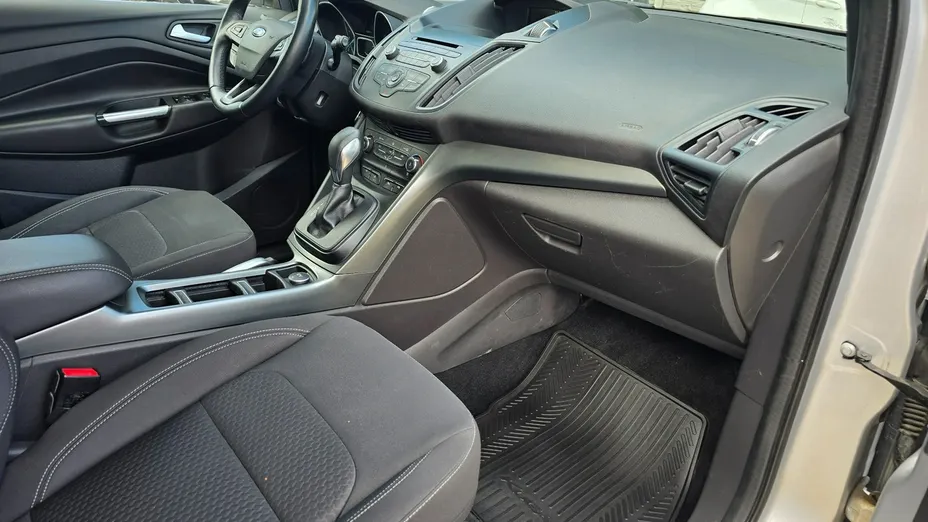 FORD Kuga -