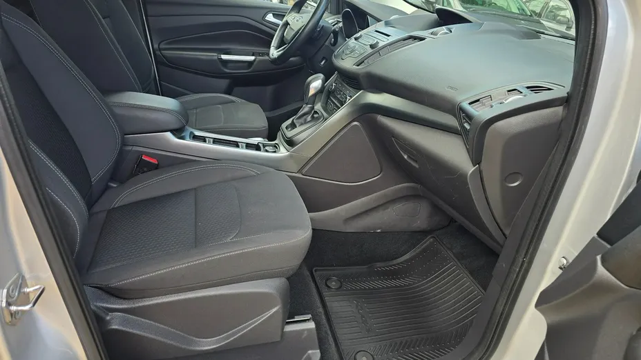 FORD Kuga -