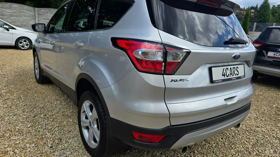 FORD Kuga -