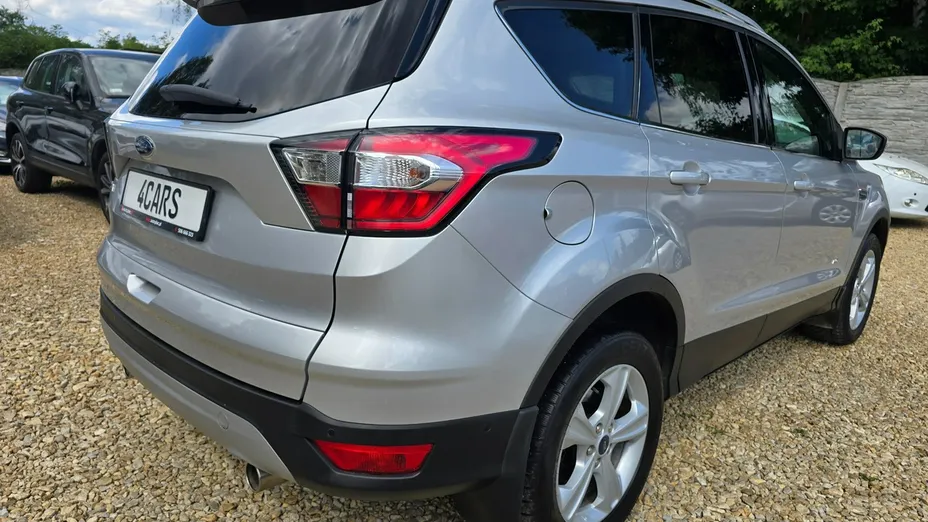 FORD Kuga -