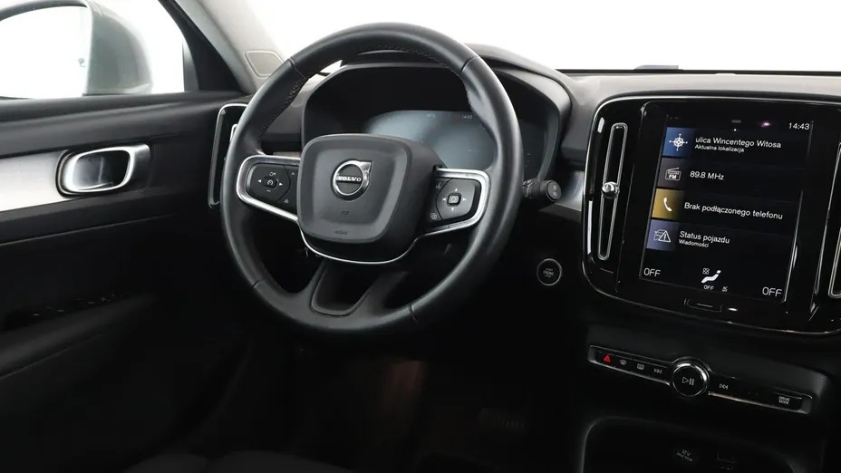 VOLVO XC40 -