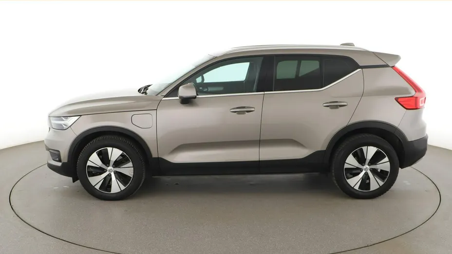 VOLVO XC40 -