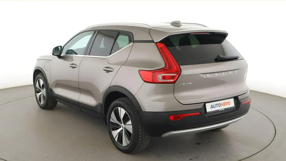 VOLVO XC40 -