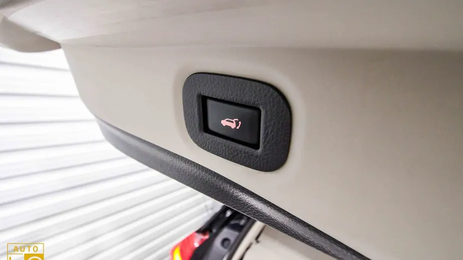 NISSAN X-Trail -