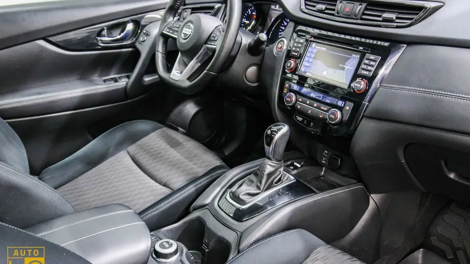 NISSAN X-Trail -
