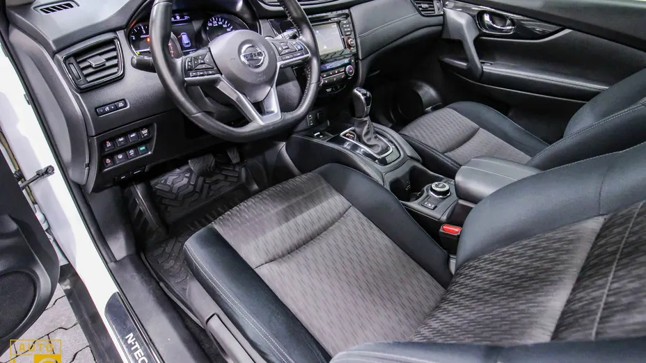 NISSAN X-Trail -