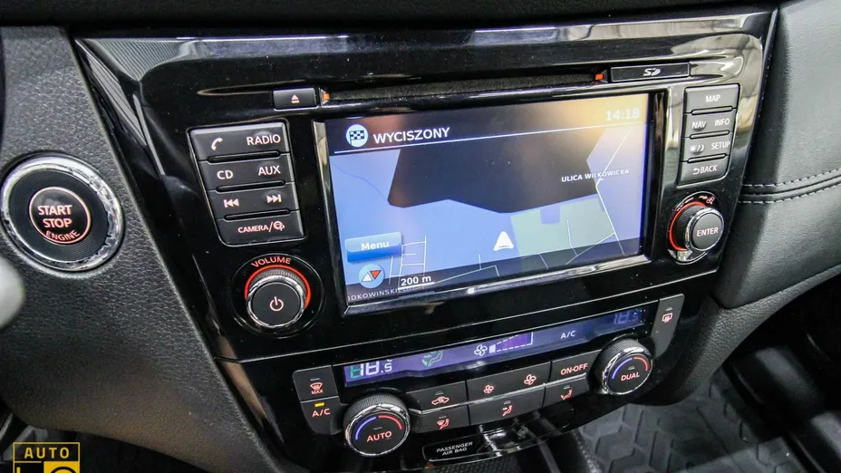 NISSAN X-Trail -