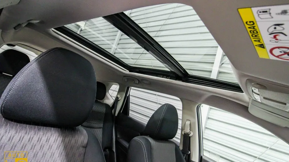 NISSAN X-Trail -