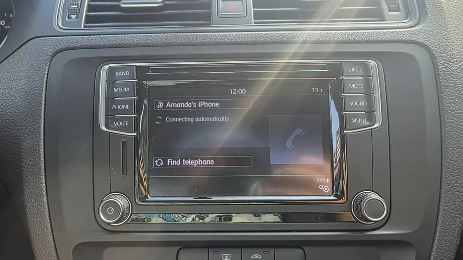 VOLKSWAGEN Jetta -