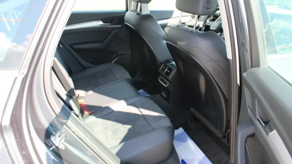 AUDI Q5 -