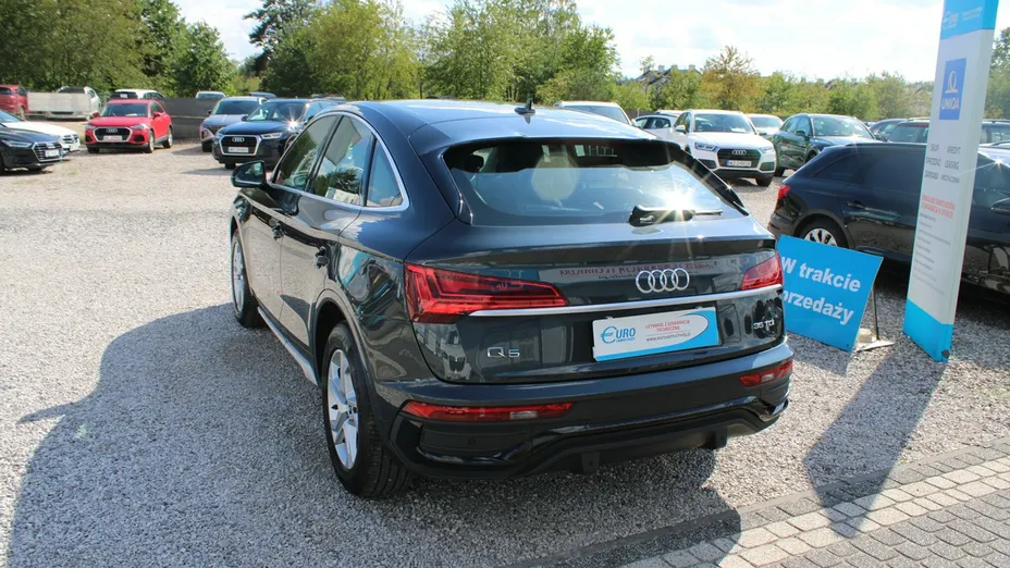 AUDI Q5 -