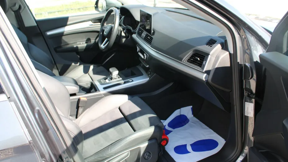 AUDI Q5 -