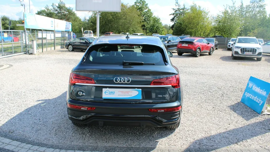 AUDI Q5 -