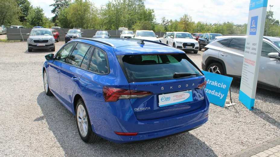 SKODA Octavia -