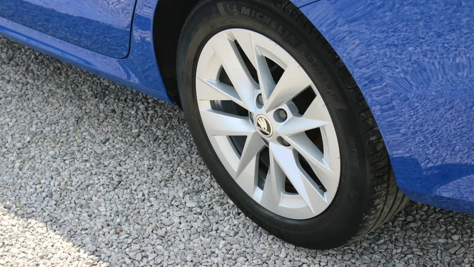 SKODA Octavia -