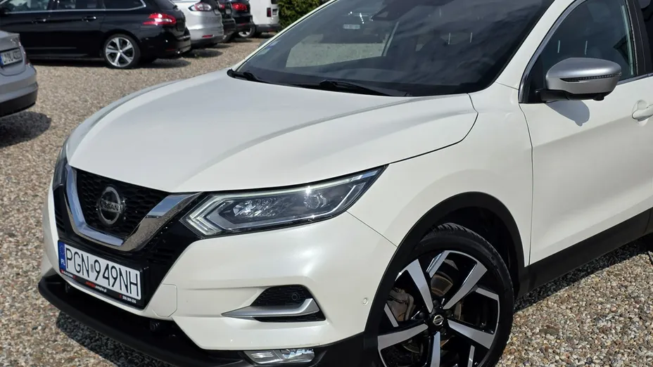 NISSAN Qashqai -