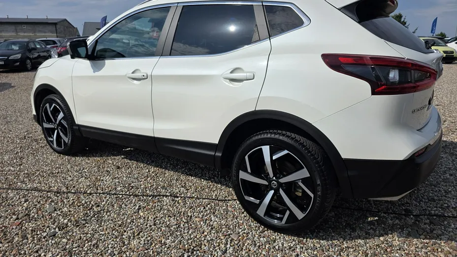 NISSAN Qashqai -