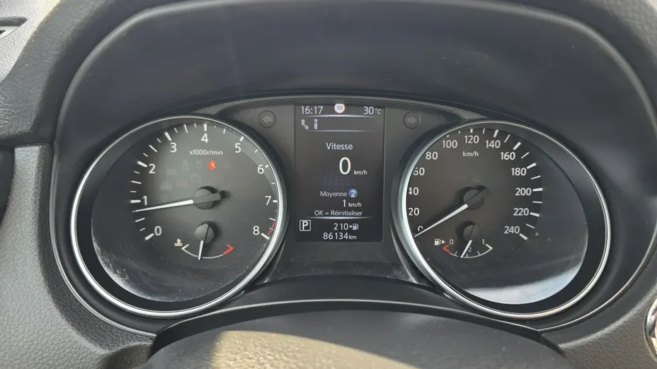 NISSAN Qashqai -