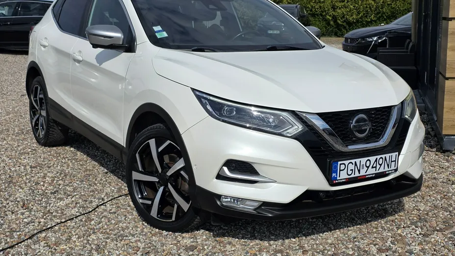 NISSAN Qashqai -