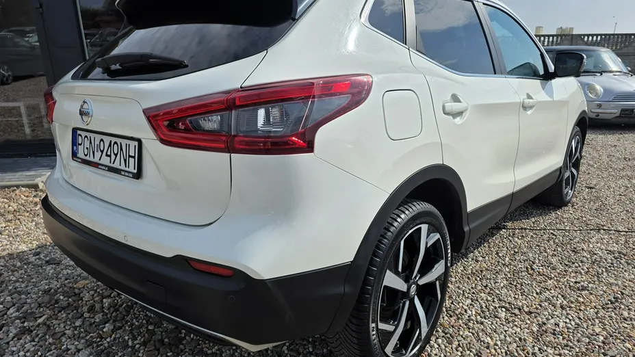 NISSAN Qashqai -